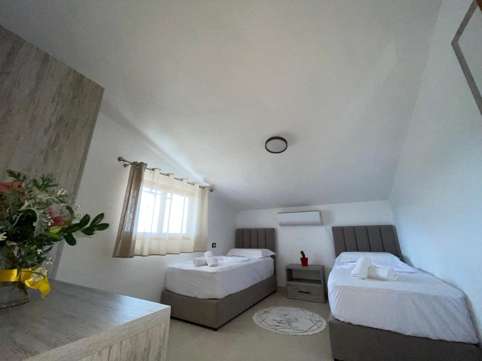 Prela'S Rooms Shkodër Buitenkant foto