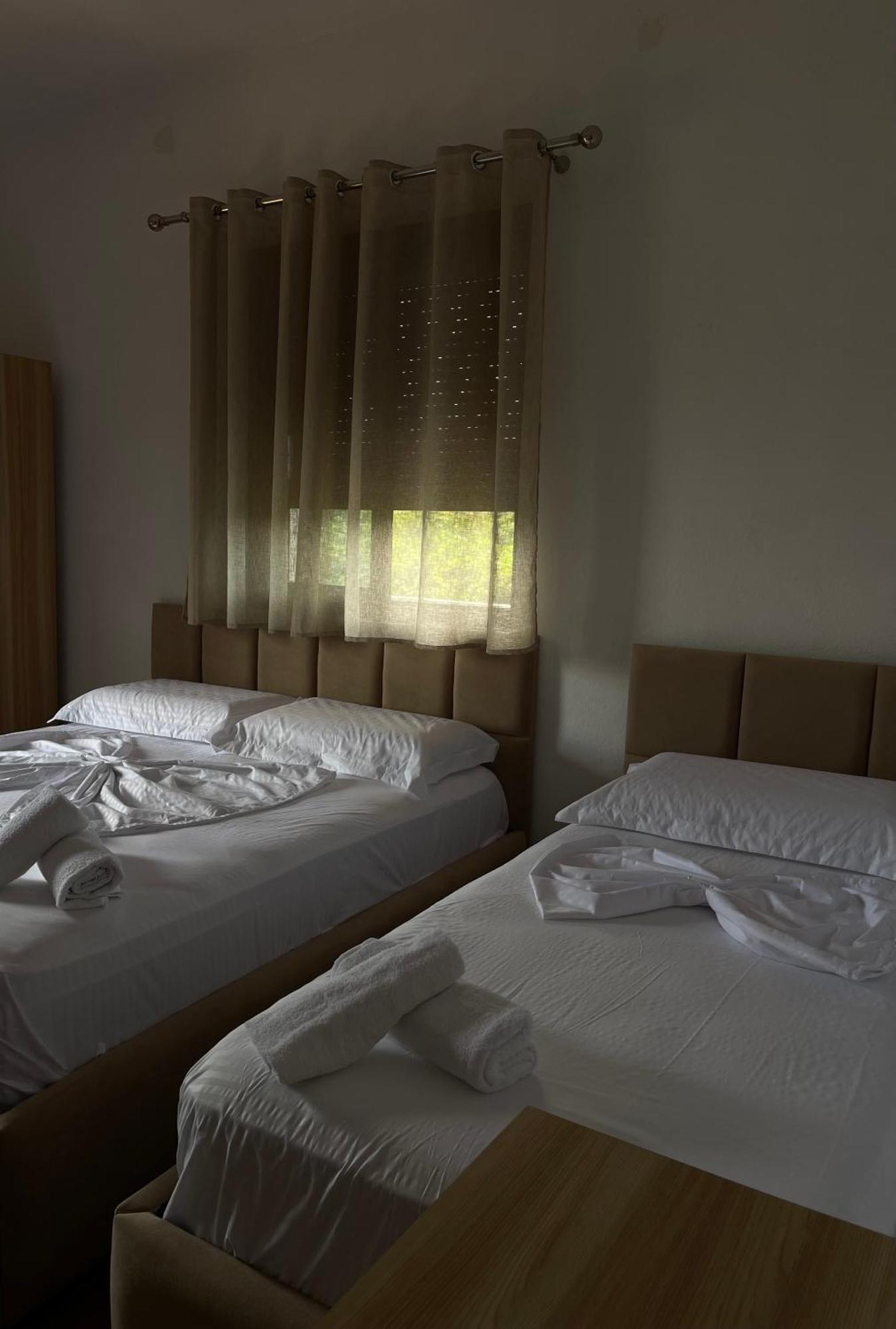 Prela'S Rooms Shkodër Buitenkant foto